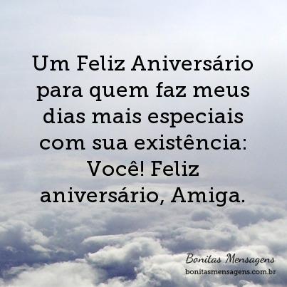 Featured image of post Mensagem De Feliz Aniversario Para Amiga Desejar feliz anivers rio a um amigo um momento importante pois quando devemos refletir sobre aquela amizade e sobre todas as boas lembran as que ela nos tr s